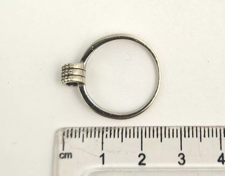 SREBRNY PIERŚCIONEK Z CYRKONIAMI "TUNEL" 925 R.19 2,45G