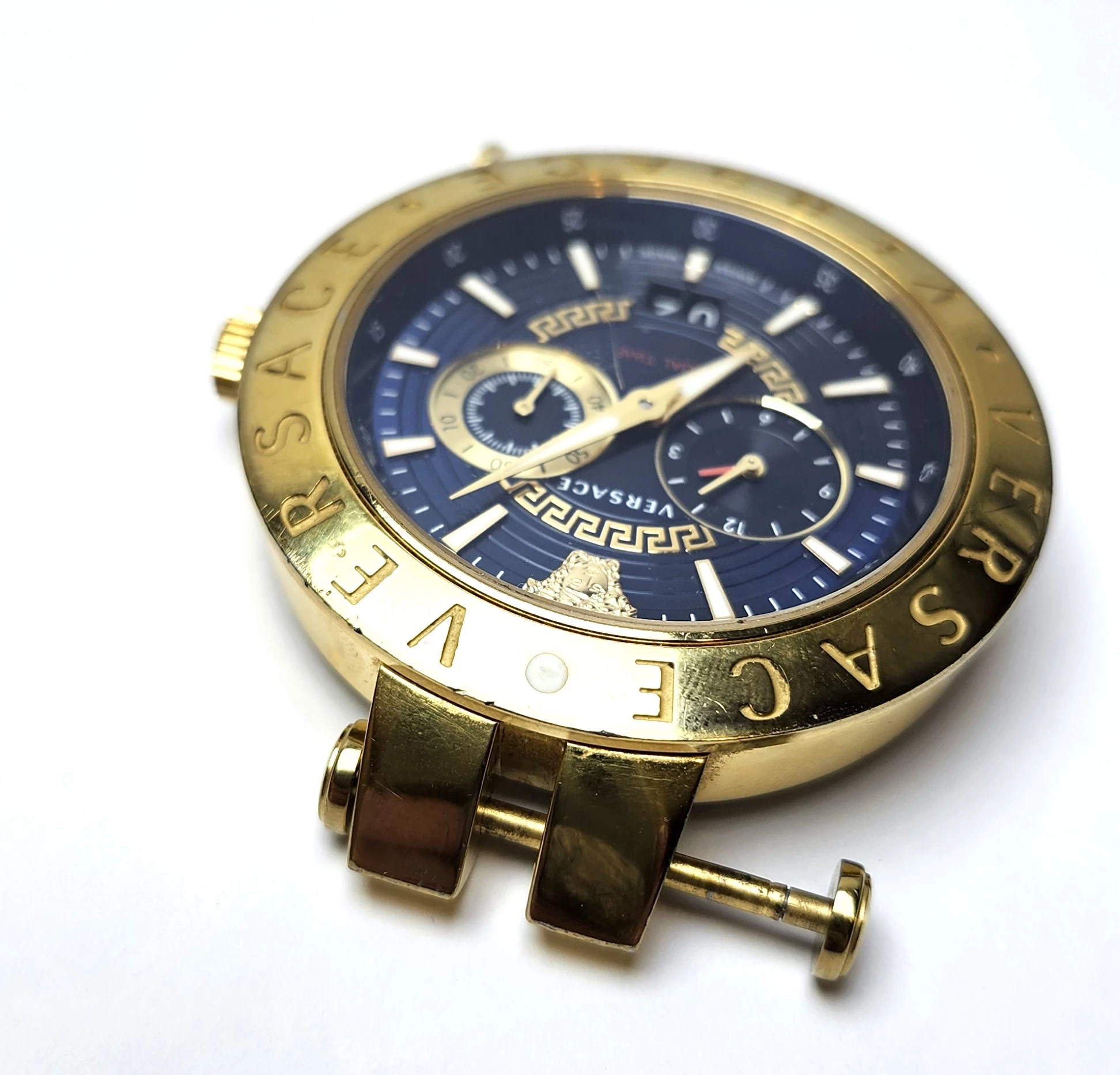 zegarek-versace-v-race-vebv00219-pasek-do-wymiany-funkcje-220-8