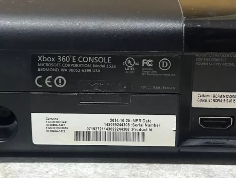 KONSOLA XBOX 360E 500G+PAD+KINECT