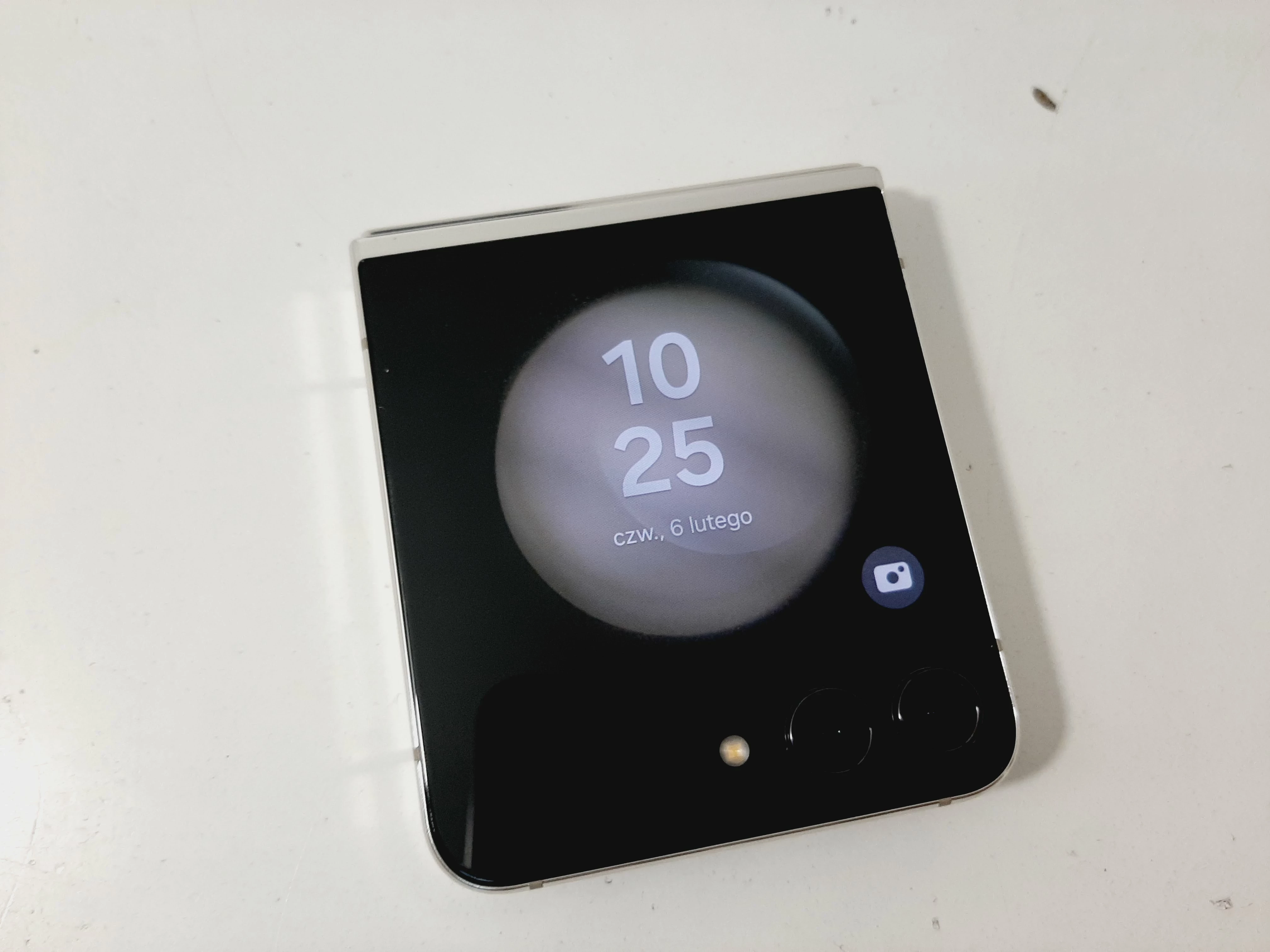 telefon-samsung-galaxy-z-flip-5-fv-220823-system-operacyjny-4388-1