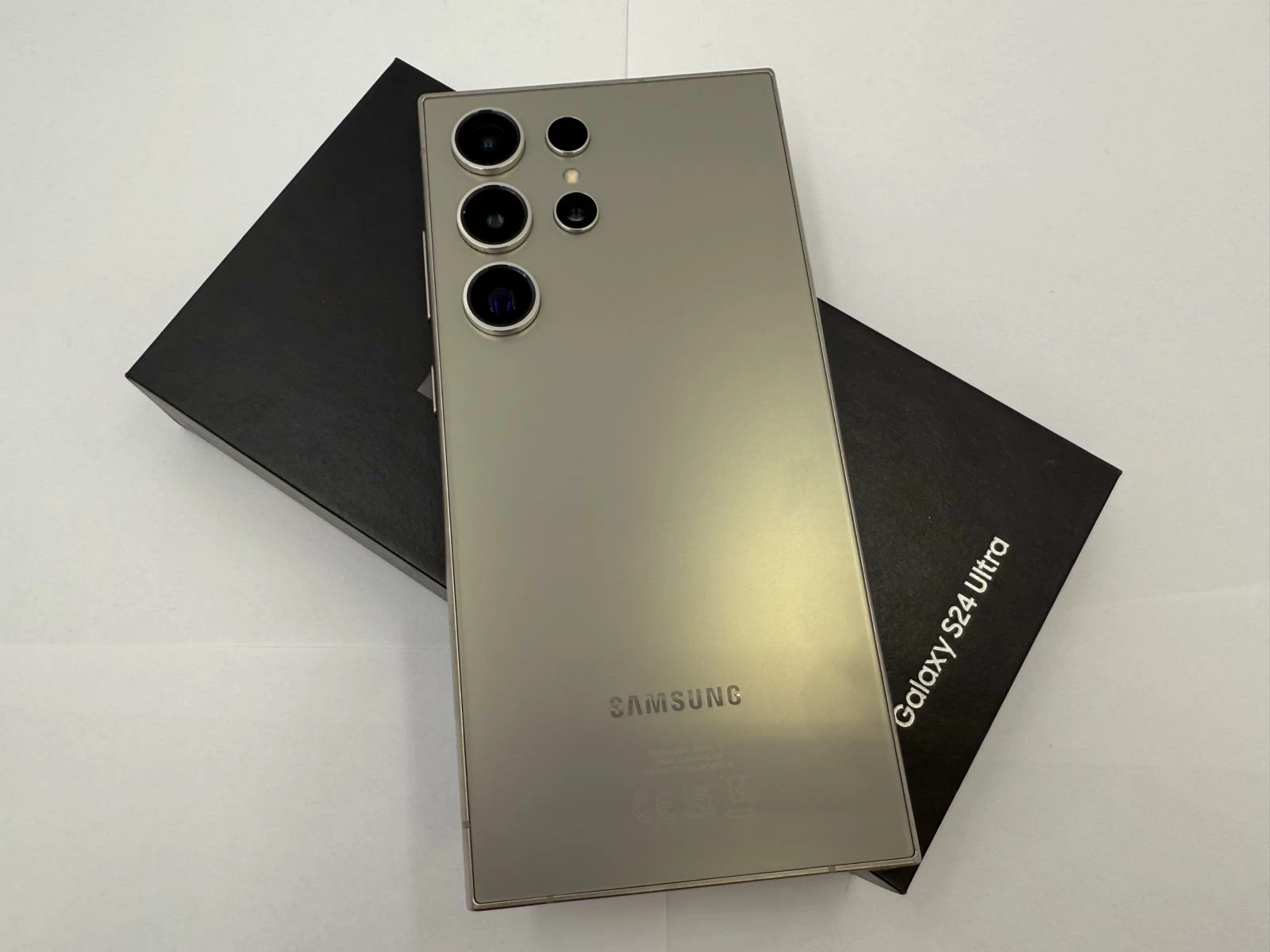 telefon-samsung-galaxy-s24-ultra-512gb-na-czesci-plus-stan-11323-1223453