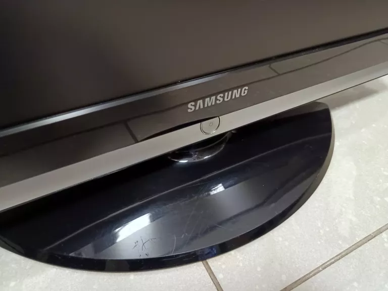 TELEWIZOR LCD SAMSUNG LE27S71B 27"