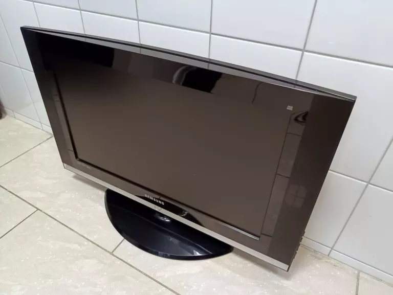 TELEWIZOR LCD SAMSUNG LE27S71B 27"