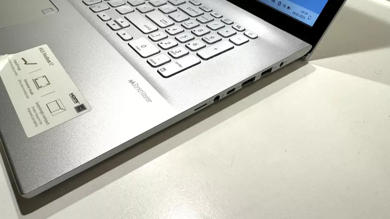 ASUS F712J I3-1005G1 8GB RAM SSD 512GB WINDOWS 11 HOME