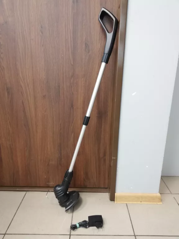 PODKASZARKA TELESKOPOWA DO TRAWY AKUMULATOROWA