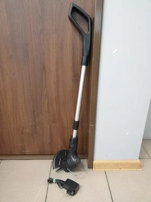 PODKASZARKA TELESKOPOWA DO TRAWY AKUMULATOROWA