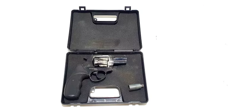 REWOLWER ALARMOWY ZORAKI R1 KAL.6MM LONG25 +WALIZKA