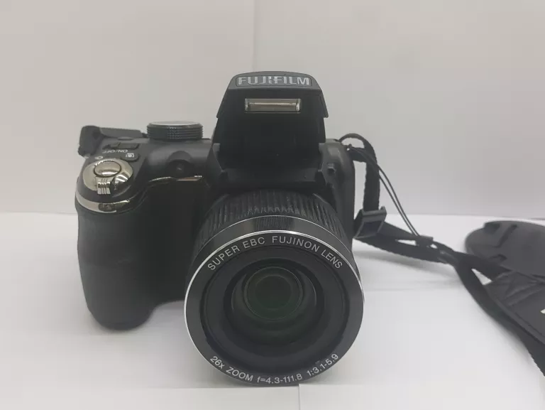 APARAT FINEPIX S3300