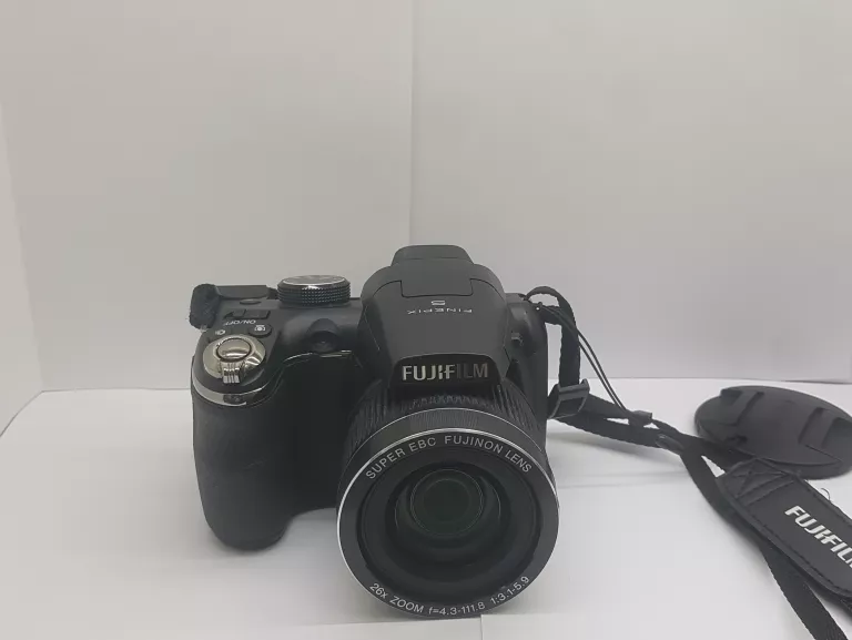 APARAT FINEPIX S3300