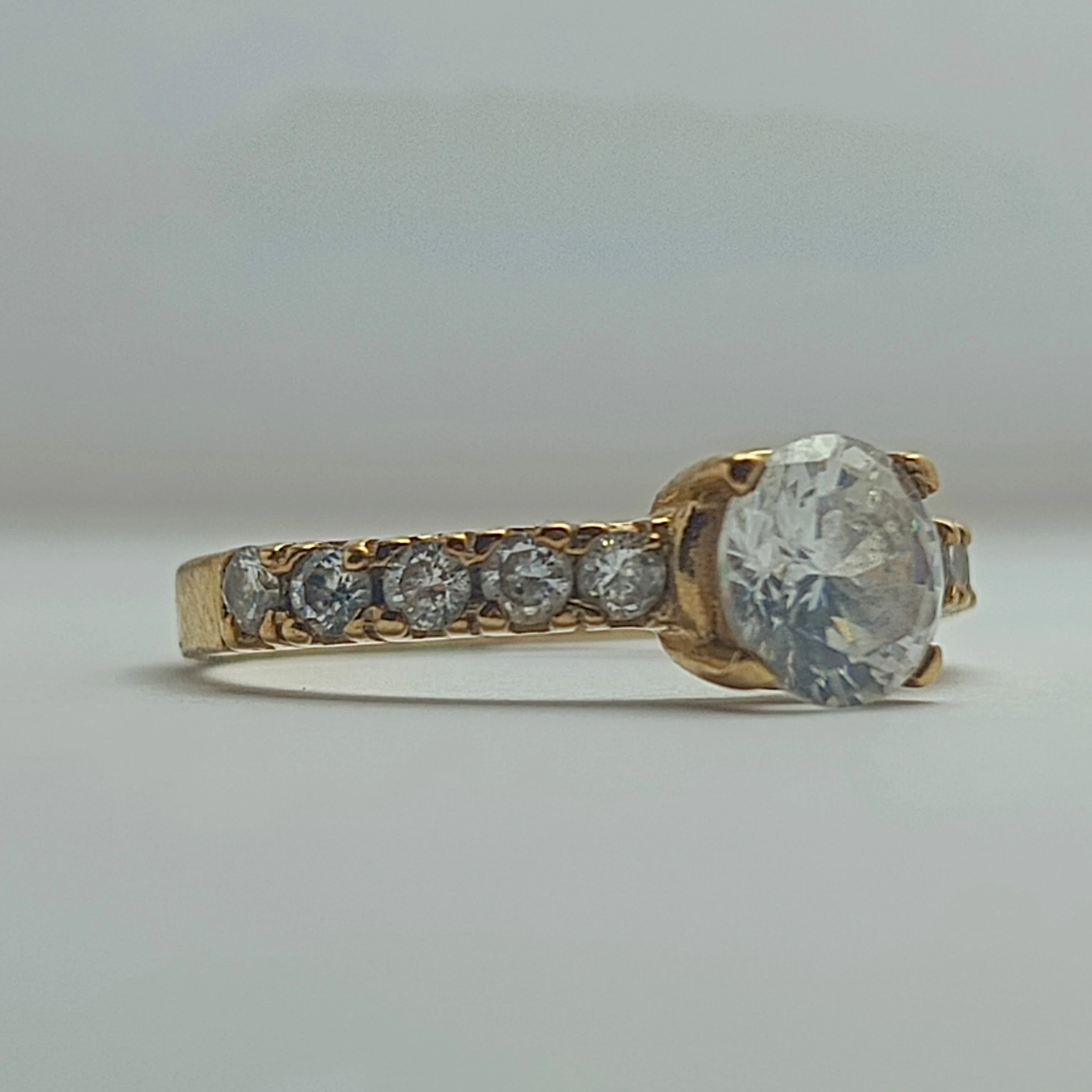 piekny-zloty-pierscionek-195g-333-r11-stagiewna-91-gdansk-harbor