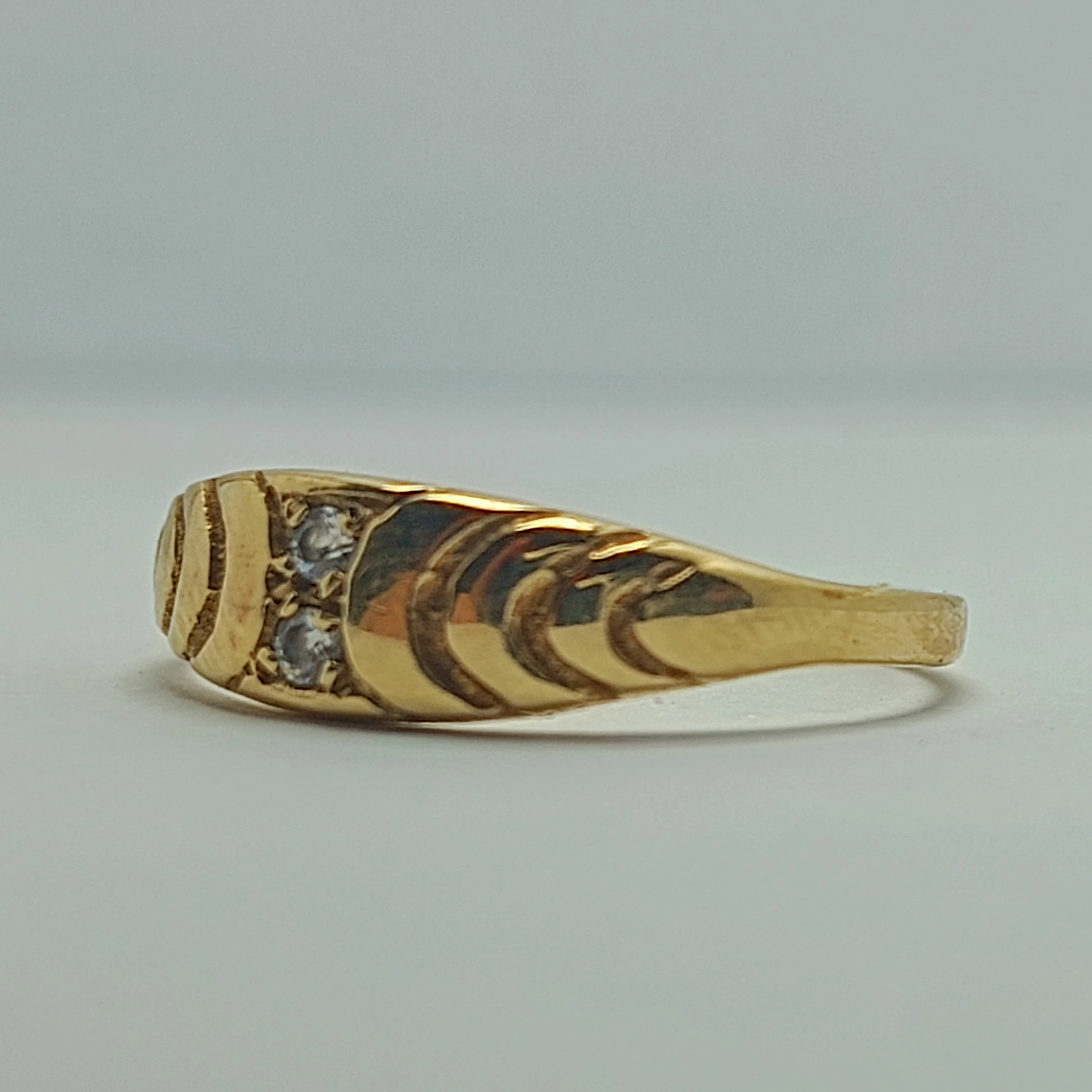 piekny-zloty-pierscionek-185g-585-r16-stagiewna-91-gdansk-harbor