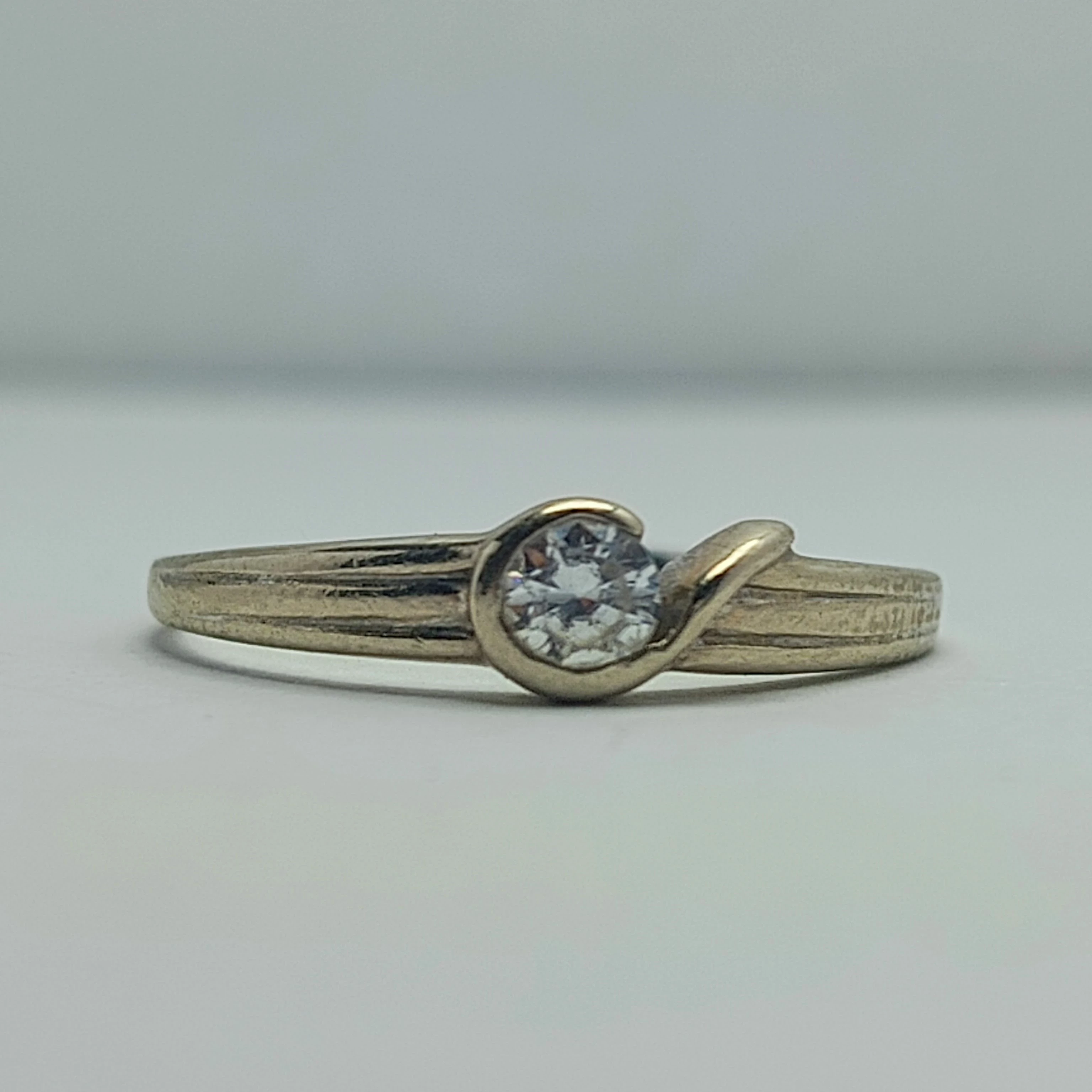 piekny-zloty-pierscionek-585-137g-r14-stan-11323-2