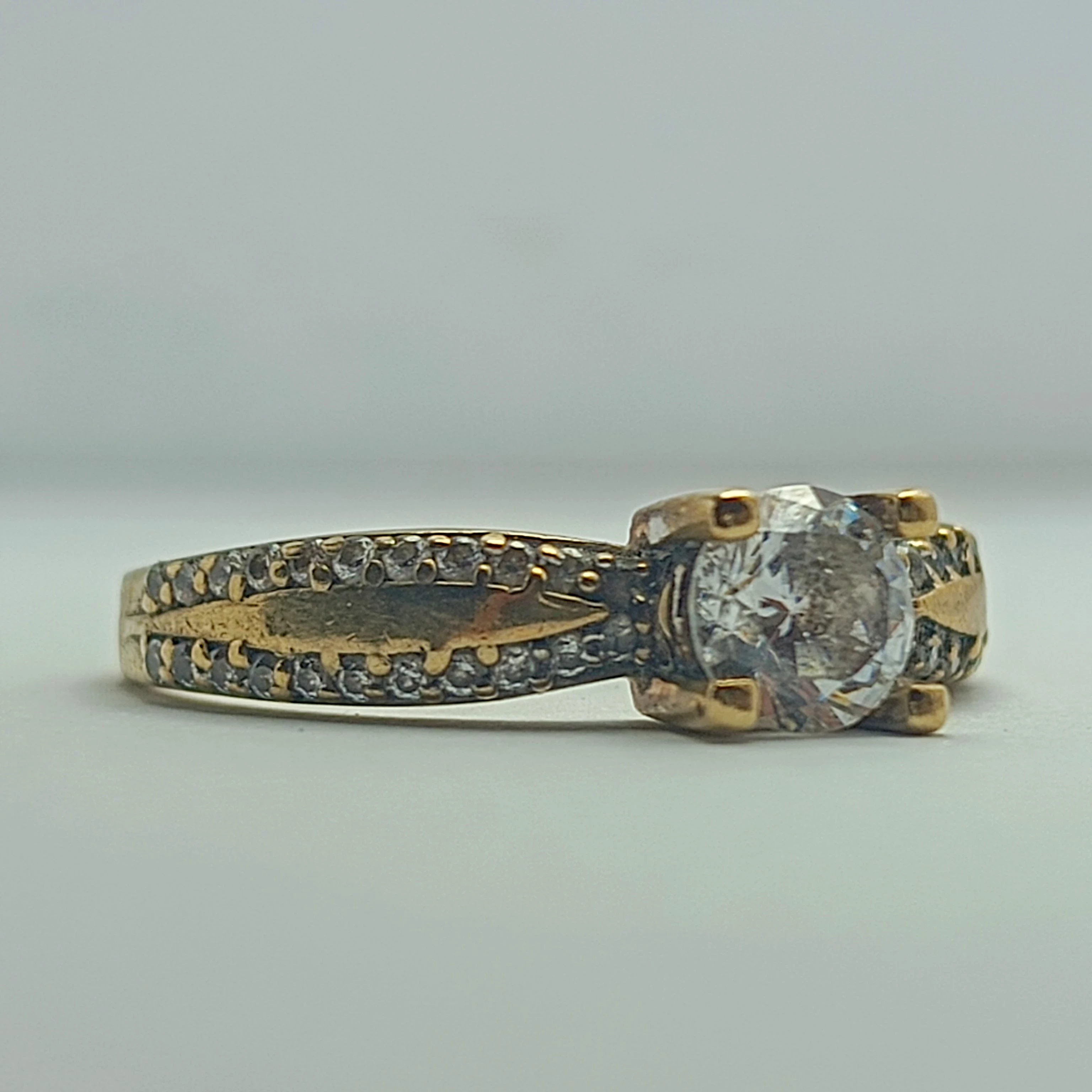 piekny-zloty-pierscionek-27g-333-r15-stagiewna-91-gdansk-harbor