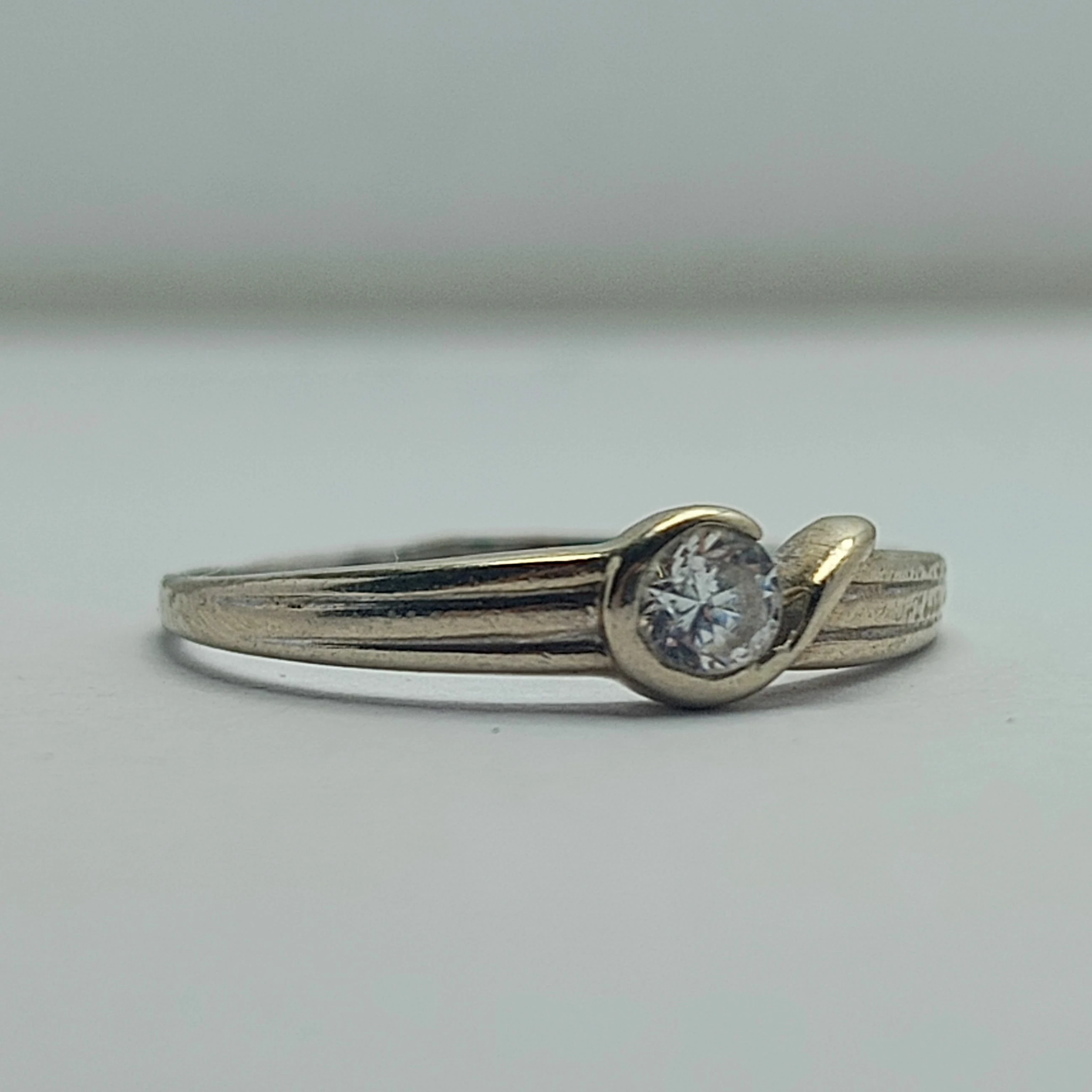 piekny-zloty-pierscionek-585-137g-r14-stagiewna-91-gdansk-harbor