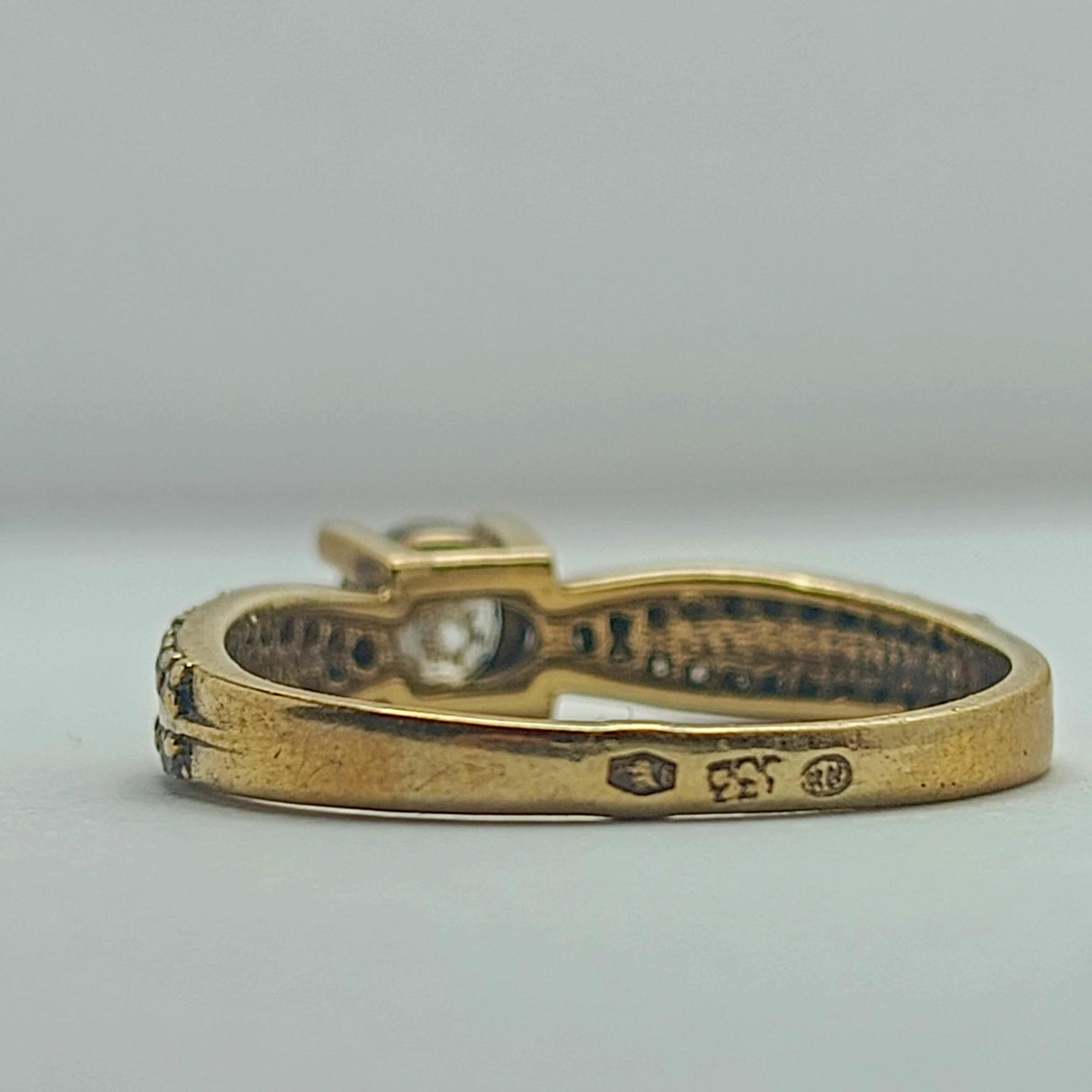 piekny-zloty-pierscionek-27g-333-r15-stan-uzywany