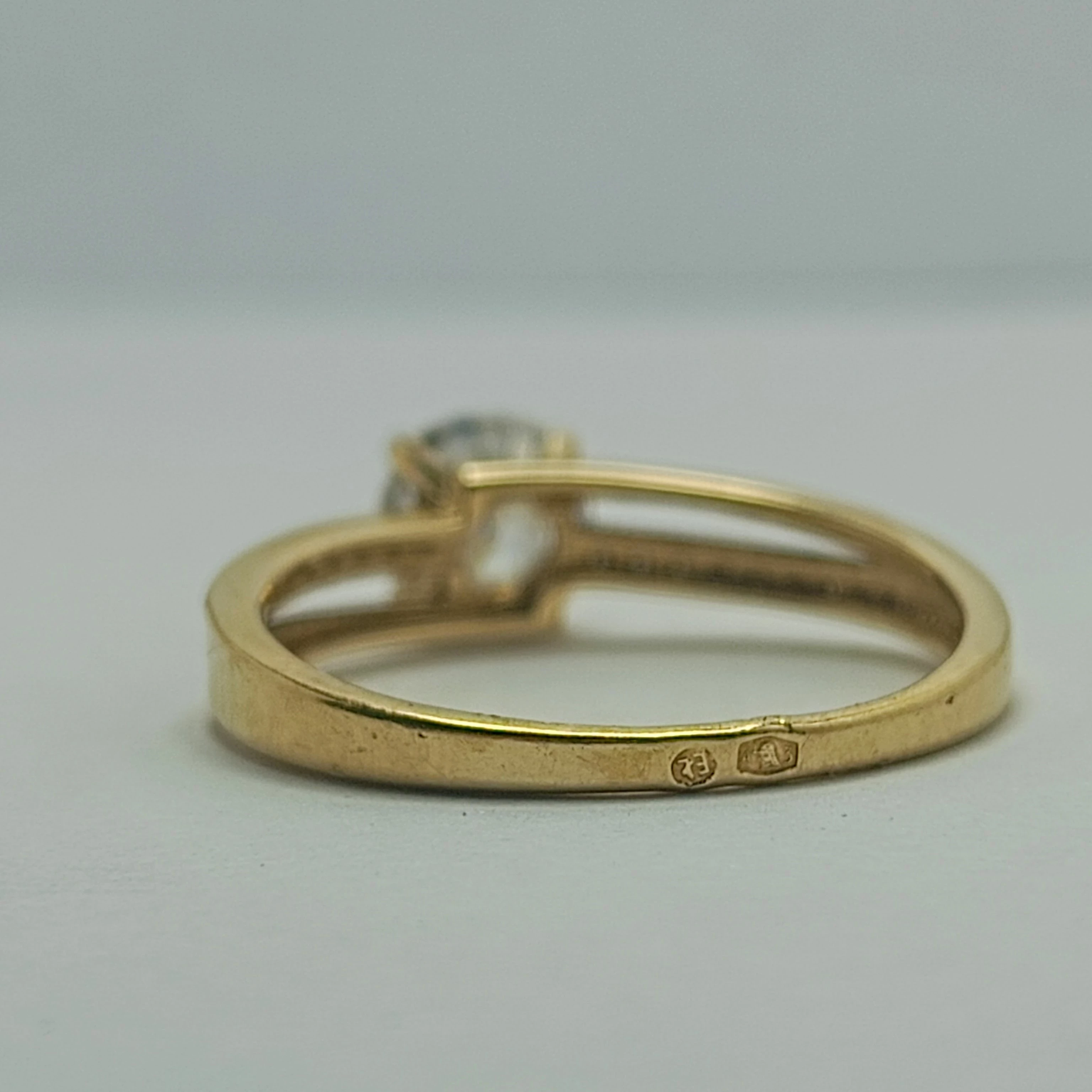 piekny-zloty-pierscionek-246g-585-r17-stan-11323-2