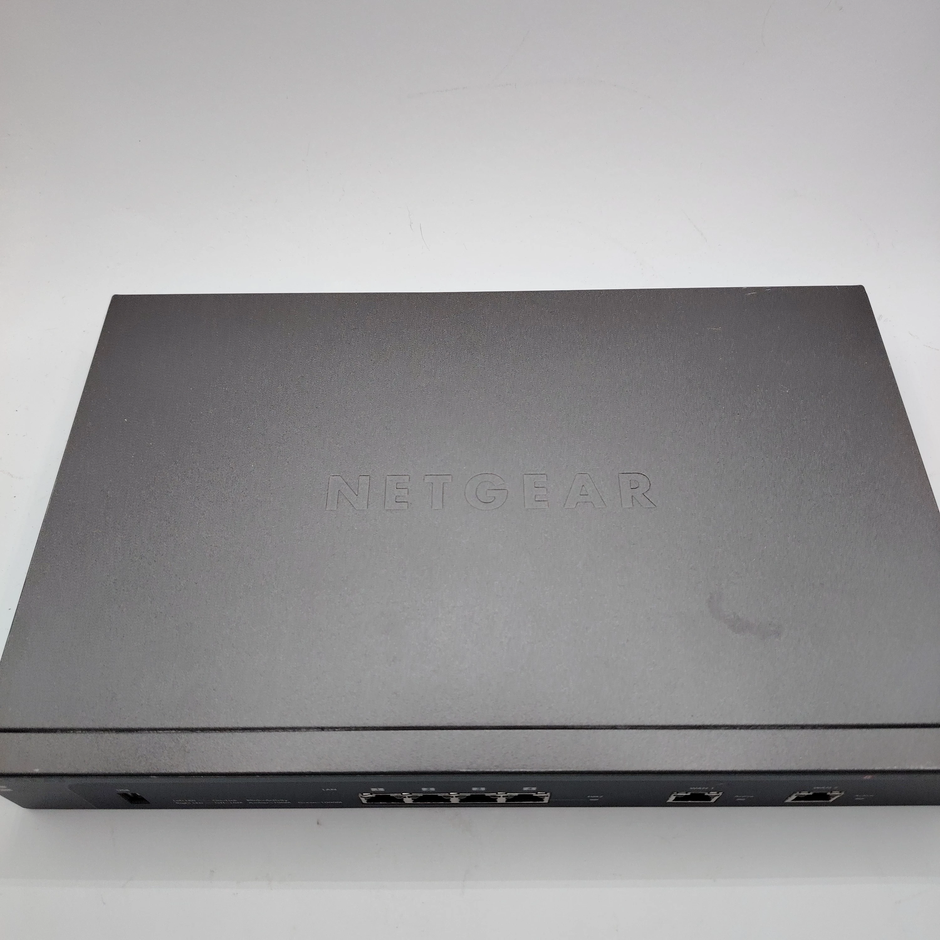 router-netgear-pro-secure-unified-threat-menagment-utm25-ean-gtin-0606449076578