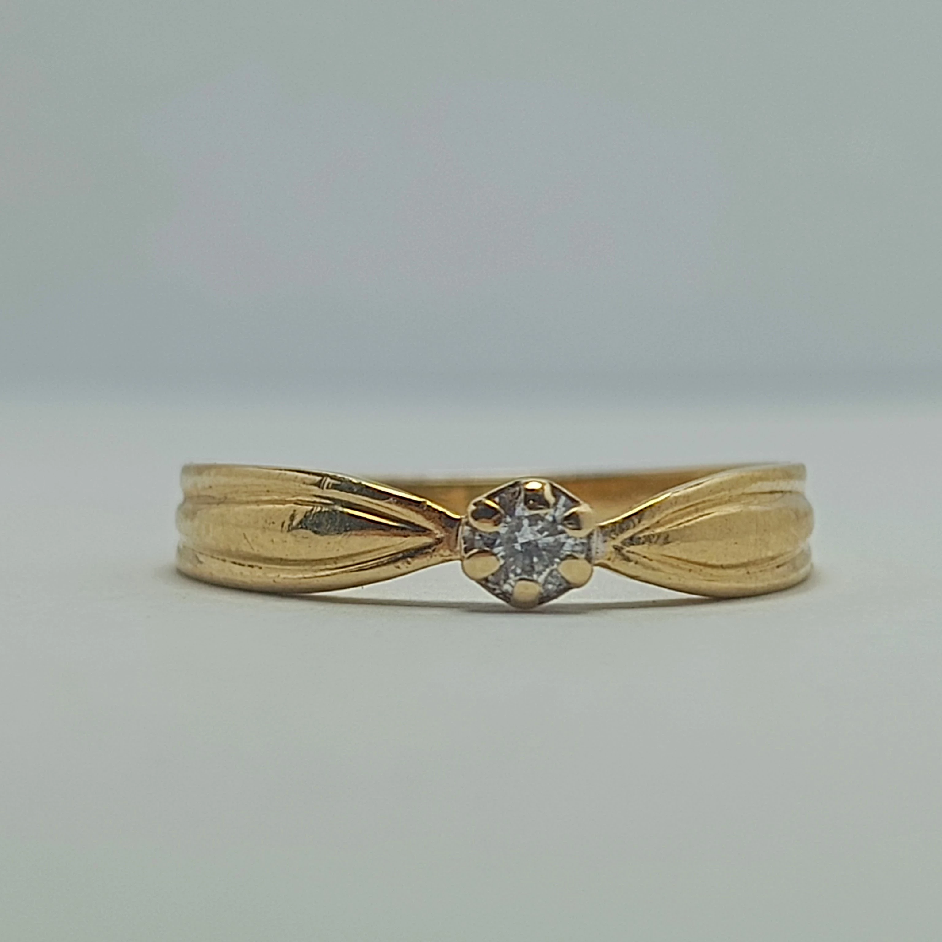 piekny-zloty-pierscionek-151g-585-r14-ean-gtin-5905868206197