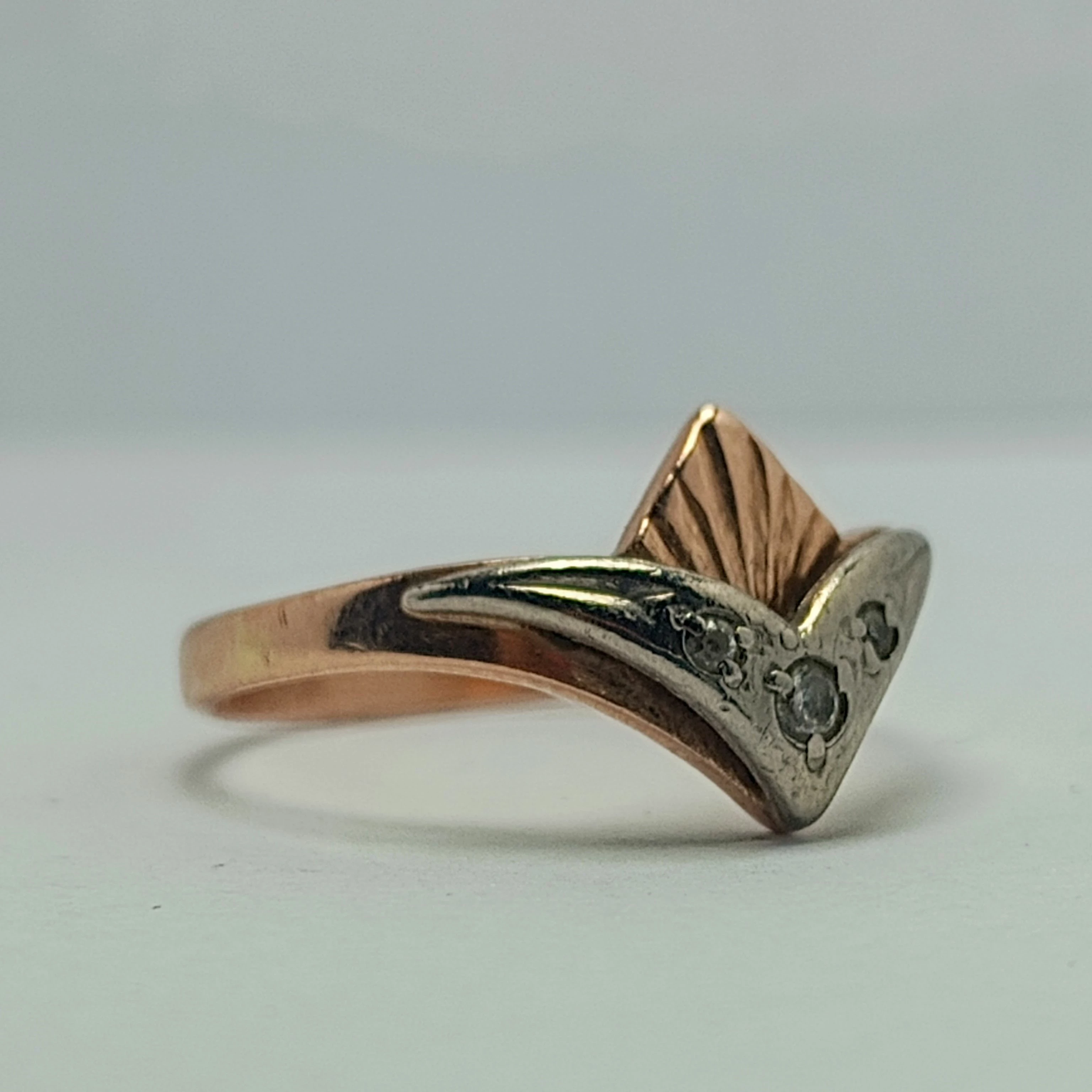 piekny-zloty-pierscionek-286g-585-r16-stagiewna-91-gdansk-harbor