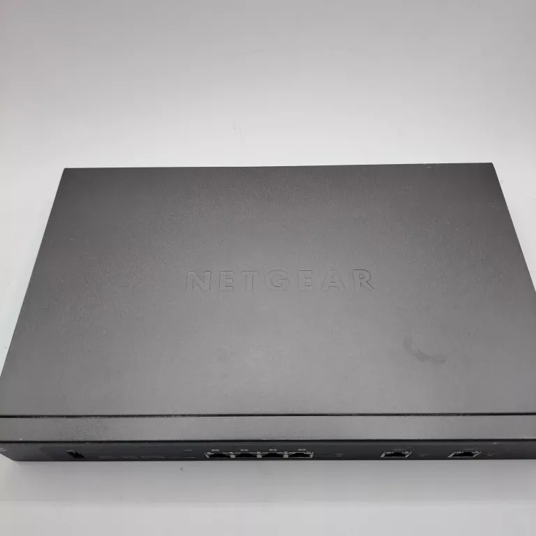 ROUTER NETGEAR PRO SECURE UNIFIED THREAT MENAGMENT UTM25