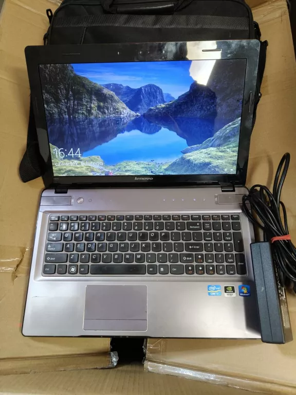 LAPTOP LENOVO Y570 I7 2670QM 8GB 500GB