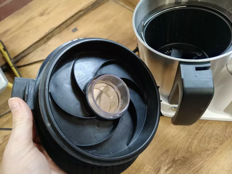 WIELOFUNKCYJNY ROBOT KUCHENNY SALUTE PRAKTICOOKER