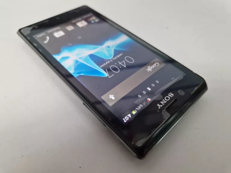 TELEFON SONY XPERIA ST26I