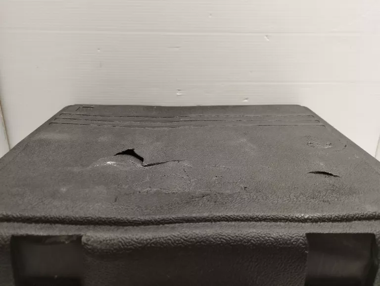 zestaw-wkretarki-max-dwie-baterie-wiertla-walizka-kod-producenta-mxcd18l