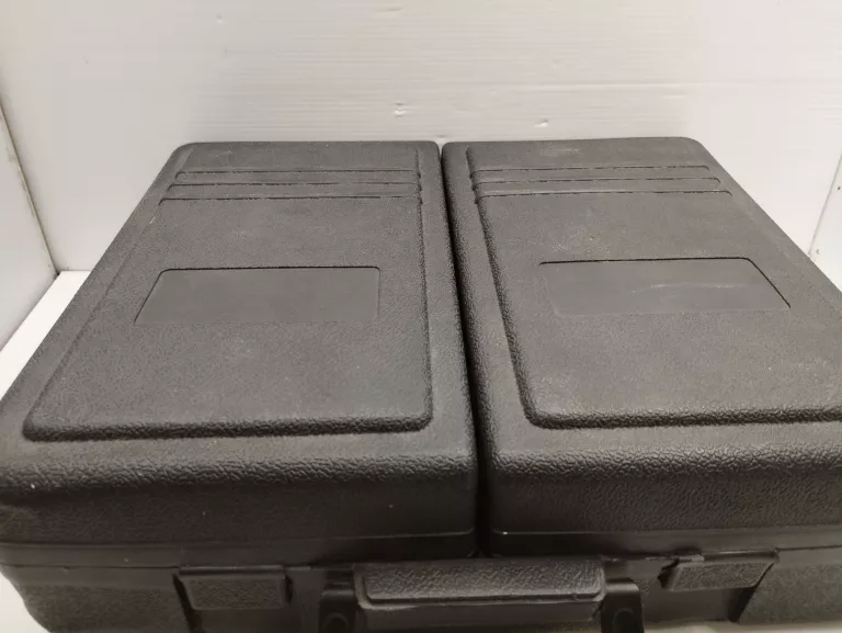 zestaw-wkretarki-max-dwie-baterie-wiertla-walizka-ean-gtin-5901122710288