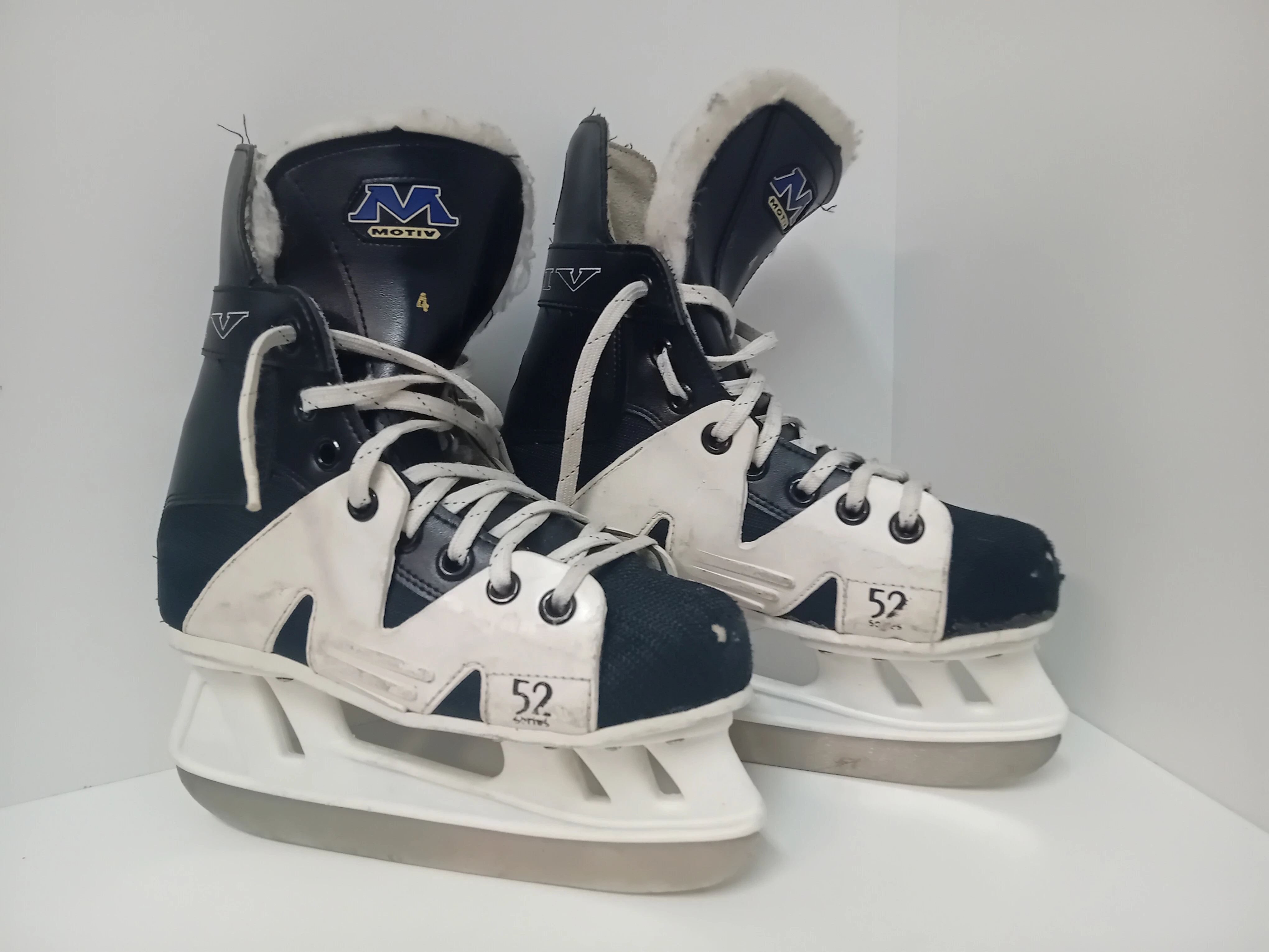 lyzwy-hokejowe-52-series-qg-4000-355-stan-11323-2