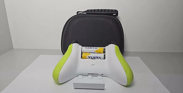 PAD DO XBOX MODEL 1914 ETUI