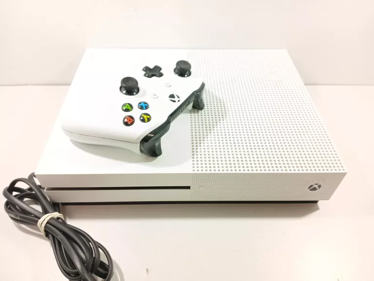 KONSOLA XBOX ONE S MODEL1681  PAD