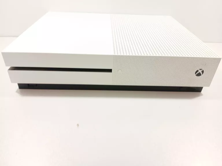 KONSOLA XBOX ONE S MODEL1681  PAD