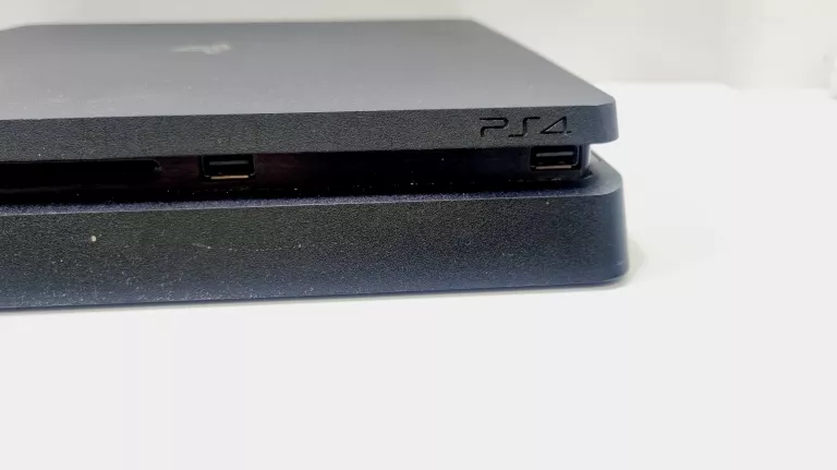 KONSOLA PS4 SLIM 500GB CUH-2116A