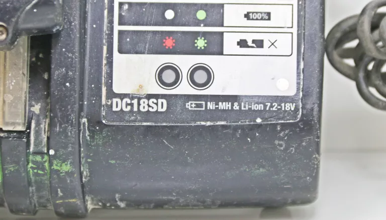 ŁADOWARKA DC18SD 18V LI-ION 65W DO AKUMULATORA MAKITA