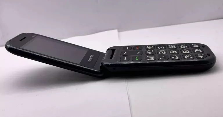 TELEFON MAXCOM MM827 Z KLAPKĄ