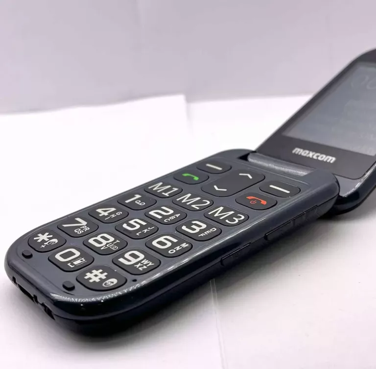 TELEFON MAXCOM MM827 Z KLAPKĄ