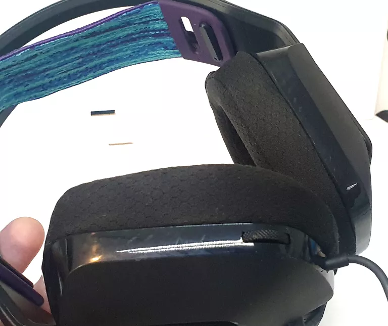 SŁUCHAWKI PRZEWODOWE LOGITECH G335
