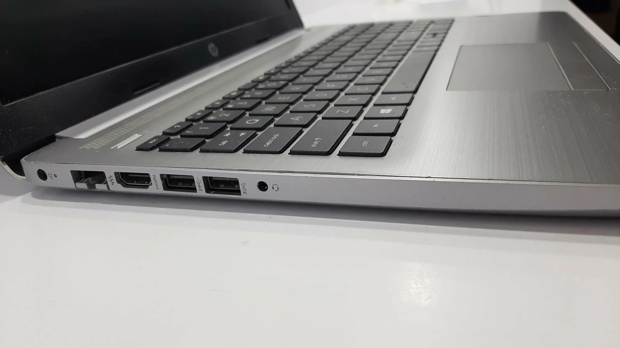 laptop-hp-255-g7-przekatna-ekranu-1560