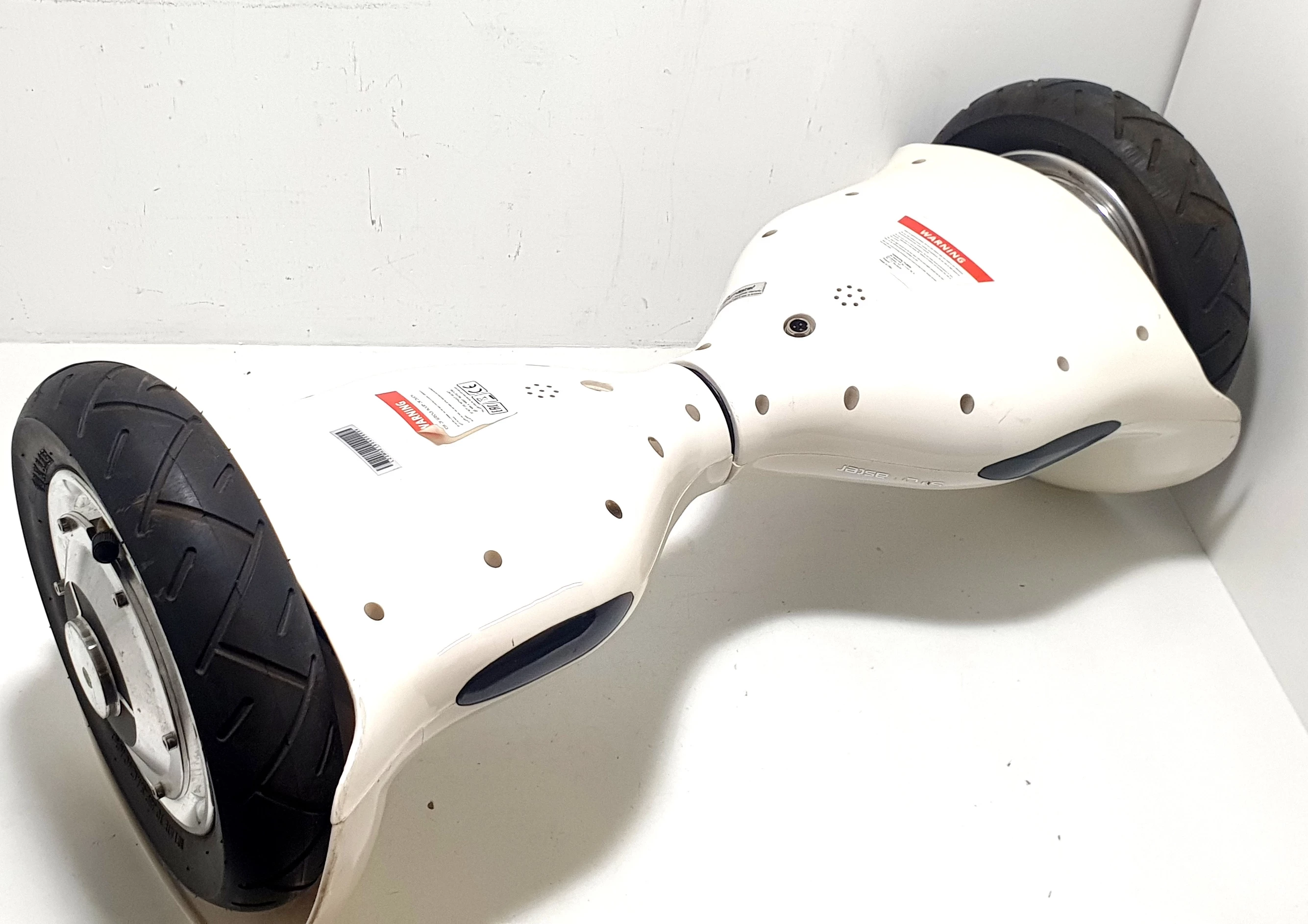 deskorolka-elektryczna-skymaster-2-wheels-10-bialaladowarka-ean-gtin-5908252681730