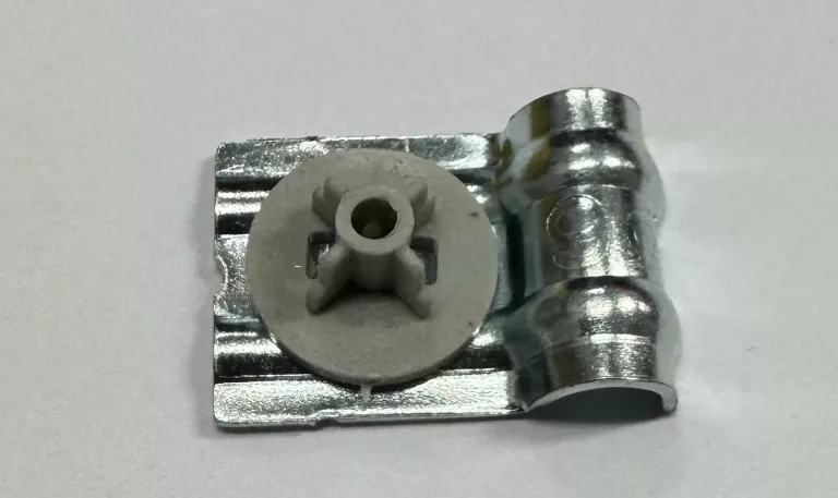 CELO UCHWYT POJEDYŃCZY PFT O 6MM STAL OCYNKOWANA DO OSADZAKA 99 SZT