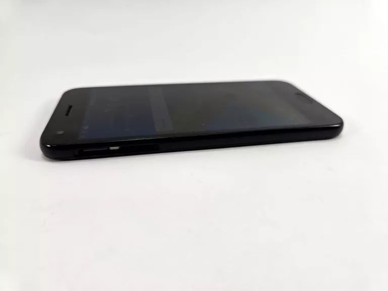 SMARTFON HTC ONE A9S 3 GB / 32 GB 4G (LTE) CZARNY
