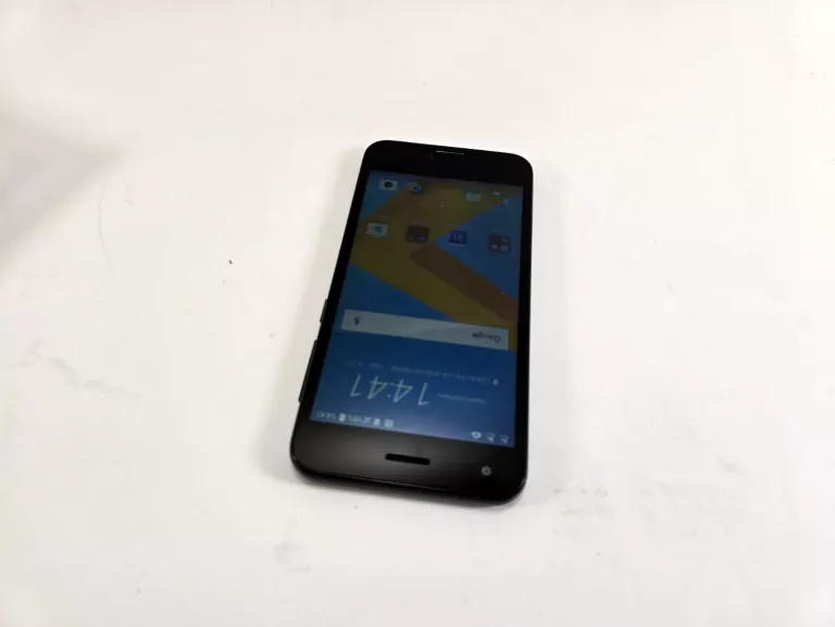 SMARTFON HTC ONE A9S 3 GB / 32 GB 4G (LTE) CZARNY