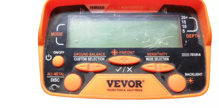 WYKRYWACZA METALI  VEVOR TS181A