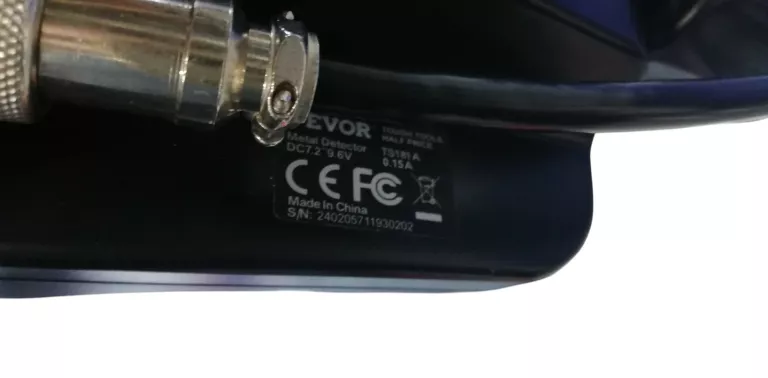 WYKRYWACZA METALI  VEVOR TS181A