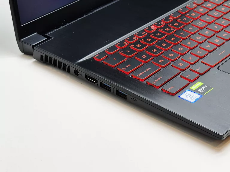 LAPTOP MSI GF75 THIN 95C