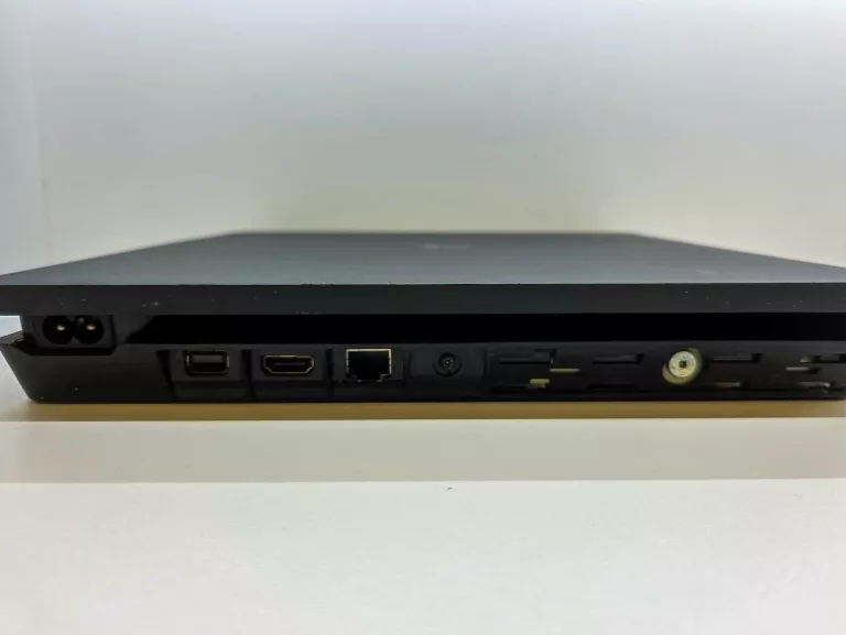 KONSOLA PS4 SLIM 1TB + PAD
