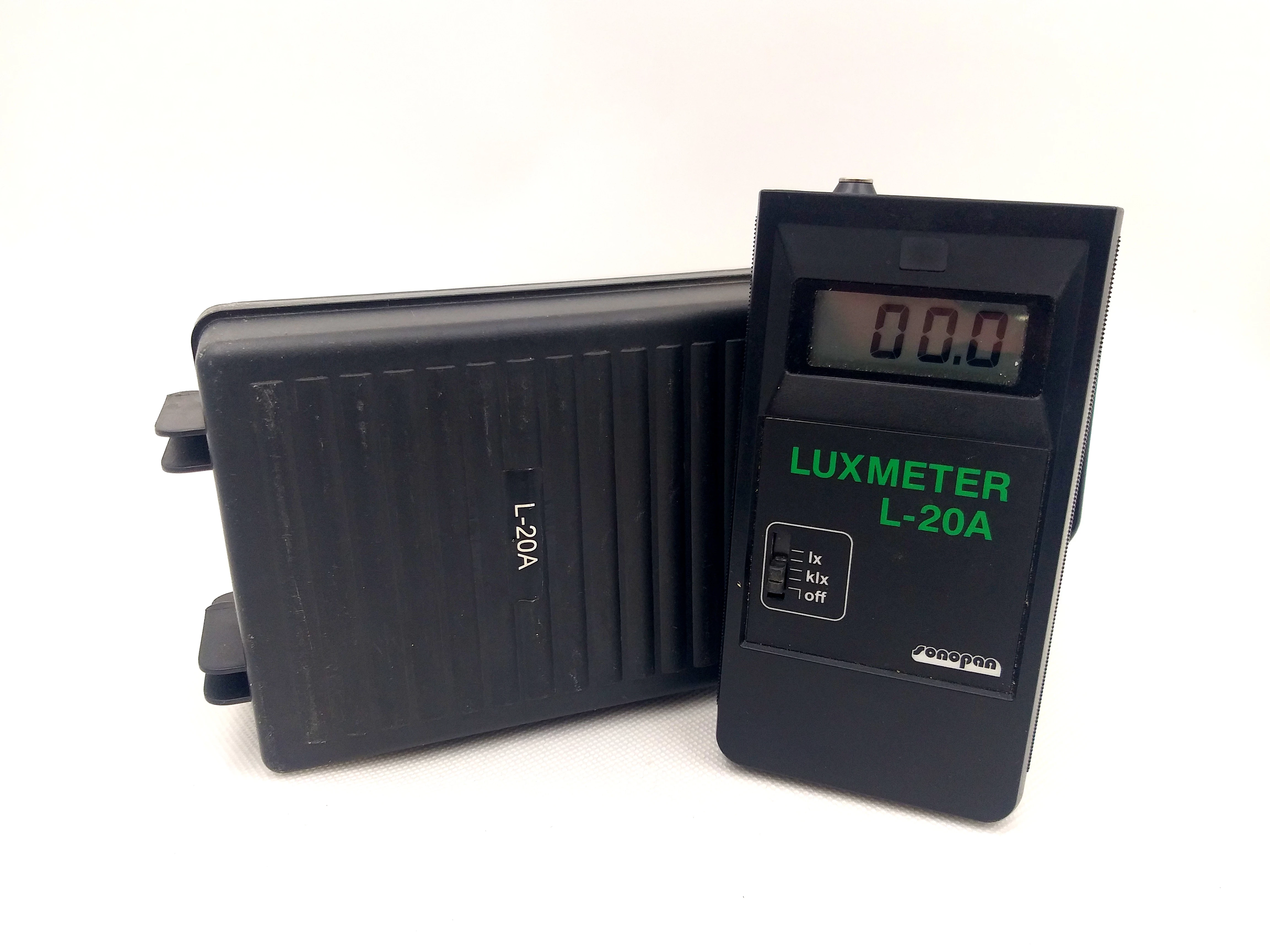 luksomierz-luxmeter-sonopan-l-20a-osiedle-wichrowe-wzgorze-paw121-poznan-ska-x