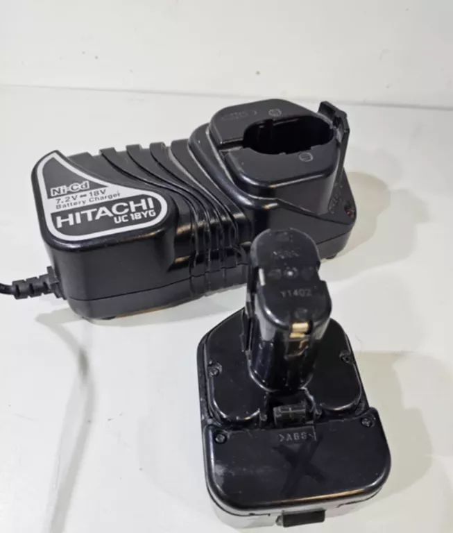 WKRĘTARKA HITACHI DS12DVF3 12V 2 AKU ŁADOWARKA LATARKA WALIZKA