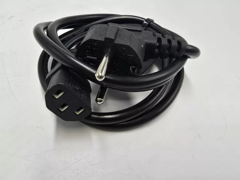 shiru-do-notebooka-15m-koniczynka-czarny-ean-gtin-0092636328245